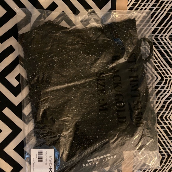 Halter top - Picture 4 of 5